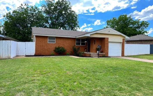 Home for Sale in Elk City, Oklahoma