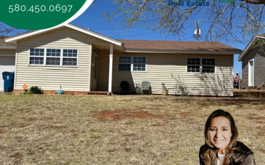 Home for Sale in Cordell, Oklahoma