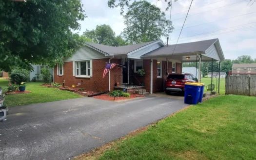 2 Bedroom One Bath Home with Office for Sale in Franklin Ky.