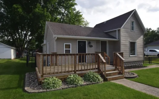 1.5 Story Home for Sale in Manning, Iowa