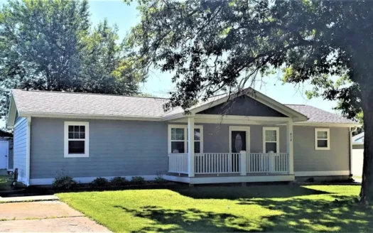 Move in Ready Albia, Iowa House for Sale