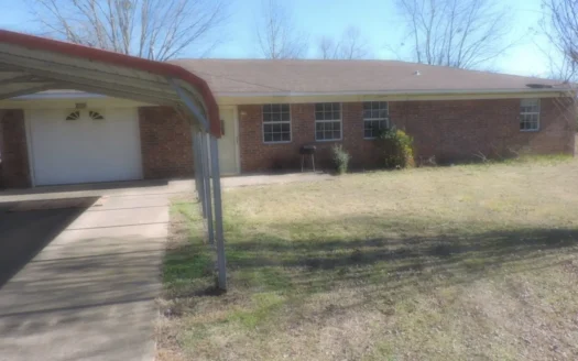 3 Br/ 2 Ba Move-in Ready Home