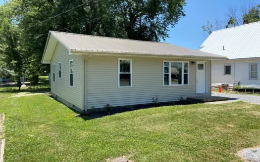 2 Bed 1 Bath – Newly Remodeled Home in Town – Liberty, Ky