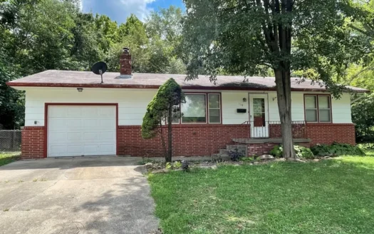 El Dorado Springs Missouri Home in Town for Sale