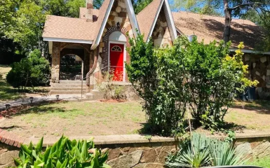 House Close to River for Sale in Calico Rock, Arkansas