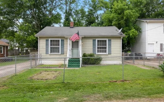 Home in Town for Sale in Columbia, Tennessee