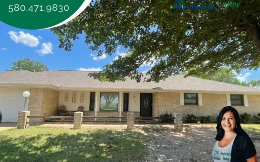 Home for Sale in Altus, Oklahoma