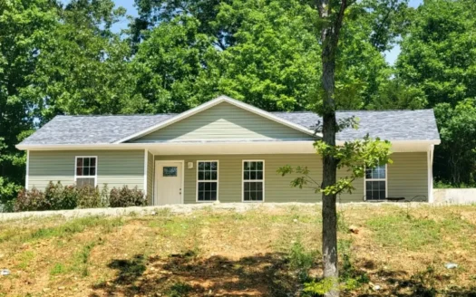 Country Living on the Edge Of Town!