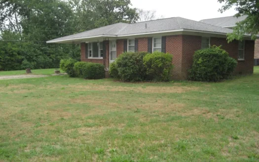 Home for Sale in Adamsville Tn