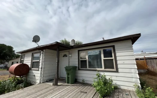 Eastern Oregon Three Bedroom Home – Located in Hines