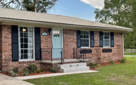 3/2 Brick Home in Live Oak, Fl City Limits