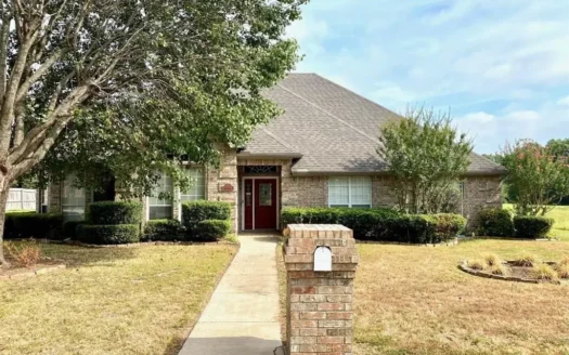 Home in Town for Sale Paris Tx