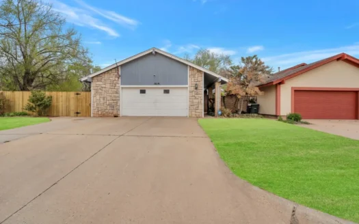 Home for Sale in Clinton, Oklahoma