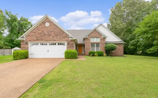 Brick Home for Sale on Large Cul-de-sac Lot in Jackson, Tn