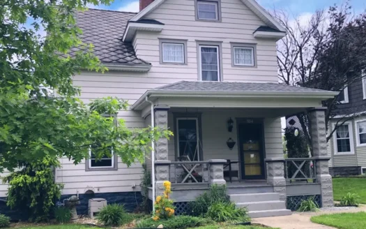 Updated Home with Vintage Character in Keokuk, Iowa