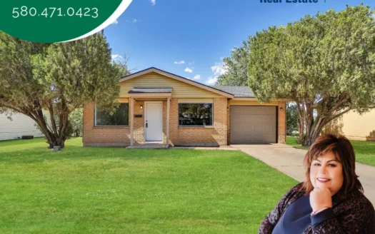 Home for Sale in Altus, Oklahoma