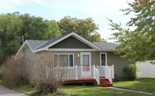 Updated 3 Bedroom Rambler in St Cloud