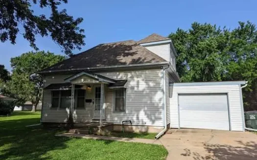 4 Bedroom, 2 Bath Home, Halstead, Kansas