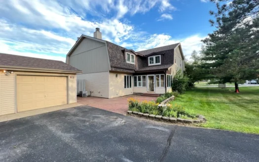 2 Bedroom Condo Located in Saddle Ridge Portage Wi