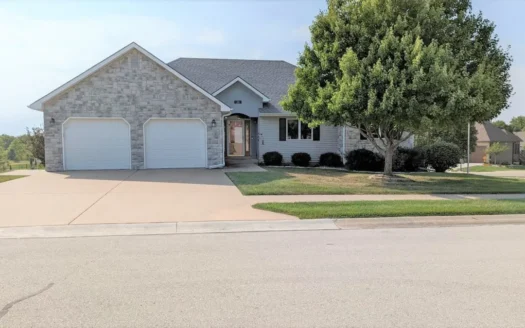 Cameron Mo Ranch Style Home in Eagles Landing Sub-division