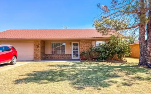 Home for Sale in Altus, Oklahoma