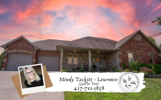 Luxury Home in Town for Sale in Howell County, Mo