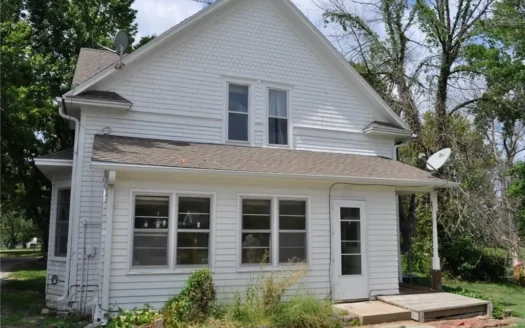 Spacious 3 Bedroom Home in Helena, Mo