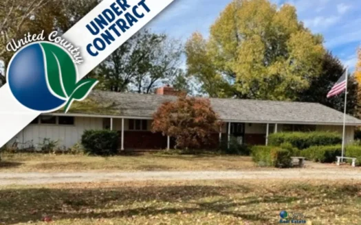 Large Liberty Mo Home on Acreage