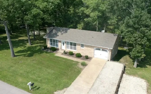 Charming Home for Sale in Owensville, Mo!