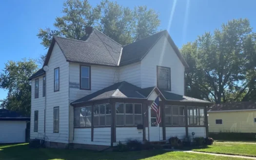 2 Story 5br, Wood Floors, Woodbine, Ia Harrison Co