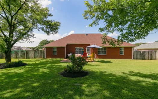 Brick Home in Jackson, Tn 3br/2ba Near Golf Course & Parks