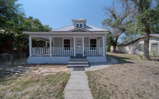Charming Turn -of-the-century Victorian Cottage Clifton, Co