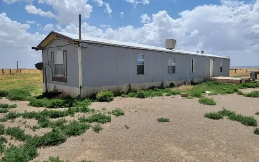 4 Bedroom Mobile Home Ready to Be Fixed Up and Called Home!