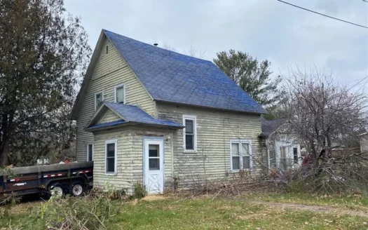 Fixer Upper 2 Bedroom Home for Sale in Sandstone Mn