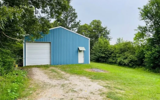 Land and Shop for Sale in Oxford, Arkansas