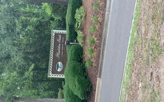 2br Condo in Hampstead Overlooking Pond and Golf Course