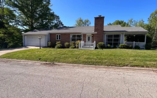 Adorable 3 Bed, 2 Bath Home for Sale!