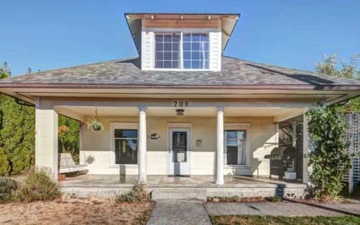 Historic Home for Sale in Centralia Washington