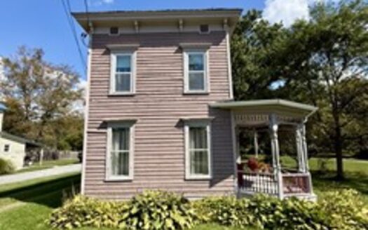 Country Home on Large Lot For Sale in Upstate New York
