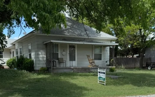 Home For Sale in Coldwater, KS