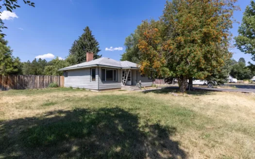 Eastern Oregon Three Bedroom Home in Hines