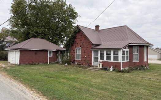 Real Estate Online Auction – 2 Bed, 1 Bath, Corner Lot Oblong, IL