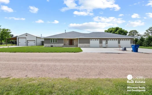 Luxurious 5-Bed, 4-Bath Retreat with Gun Vault in Rural Kansas
