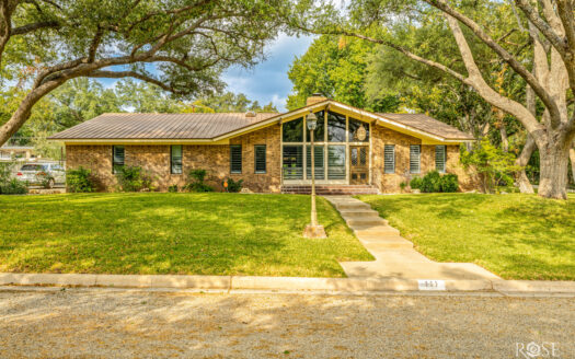 Move-In Ready Sonora Home with Open Layout and Large Backyard