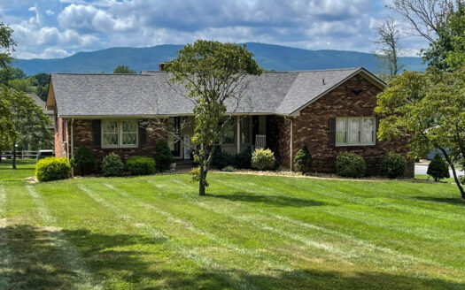 Well Maintained Brick Home For Sale In Wytheville VA