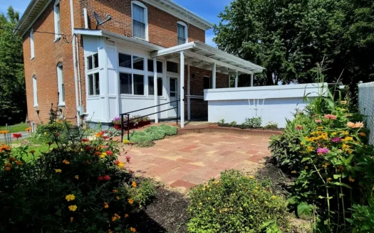 Historic Brick Home for Sale in Glasgow, MO,  4 Bed / 2 Bath