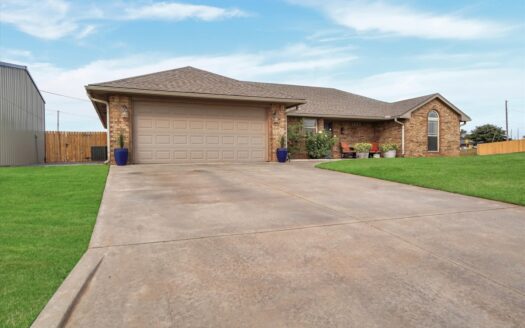 Home For Sale In Elk City, Oklahoma