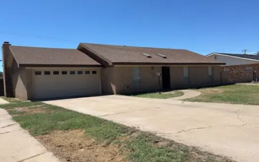 Spacious 3 BR 2 Bath Home for Sale Pecos TX Flexible Floor Plan