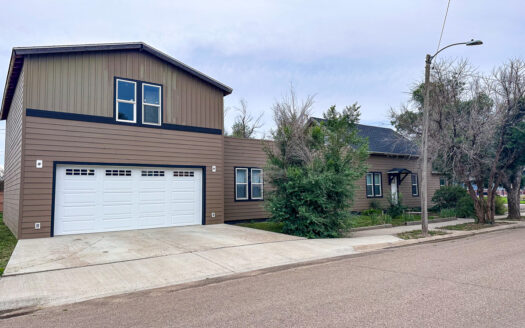 Charming Updated Home with Large Shop in Glasgow, MT