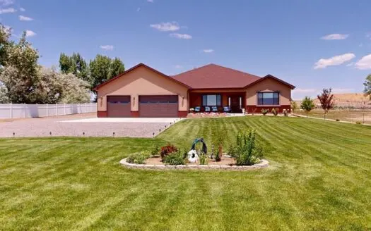 Million Dollar Home with Million Dollar Mountain Views in CO!